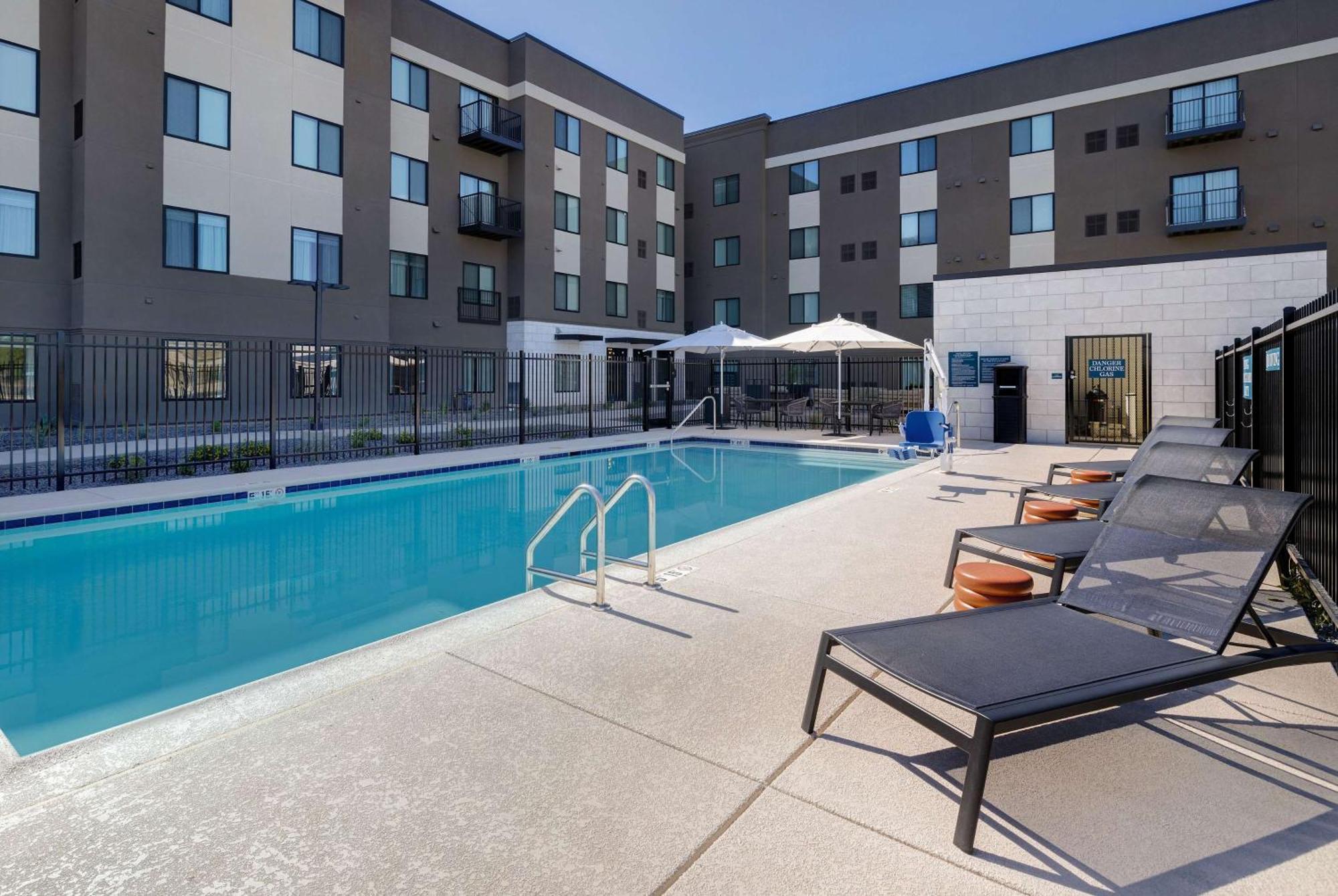 Waterwalk Extended Stay By Wyndham Huntsville Exterior photo